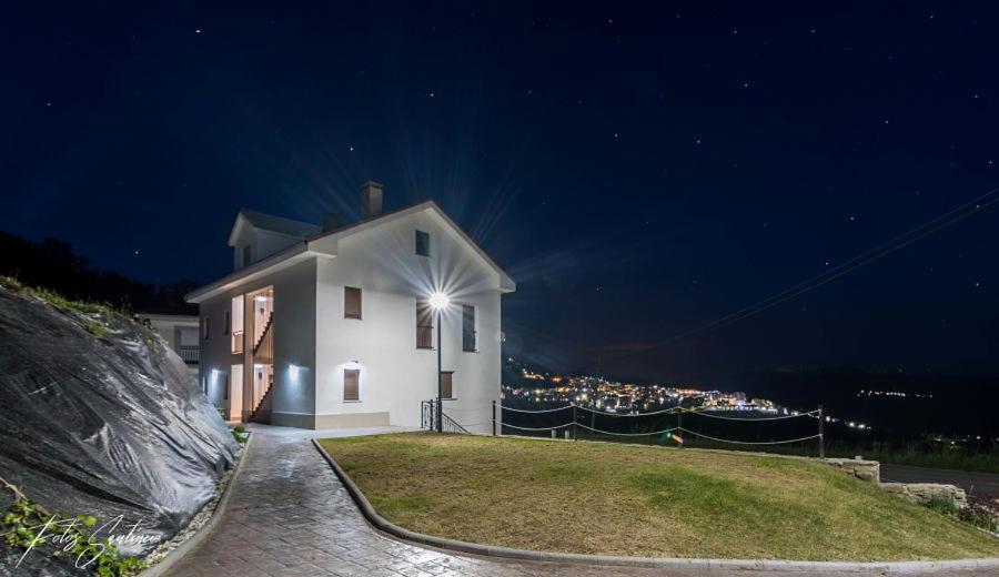 Apartamentos Buenavista Tineo Kültér fotó